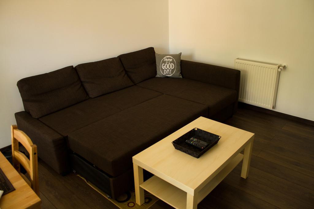 Avram Iancu Private Apartment With Ac Brassó Kültér fotó